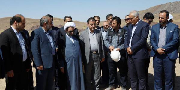 همزمان با هفته دولت، کلنگ توسعه خط تولید کنستانتره آهن مس محمد آباد بر زمین زده‌ شد