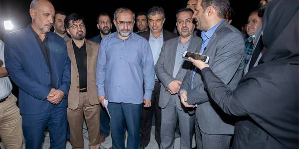 آخرین مرحله بتن ریزی عرشه پل شهدای سنجان انجام شد.