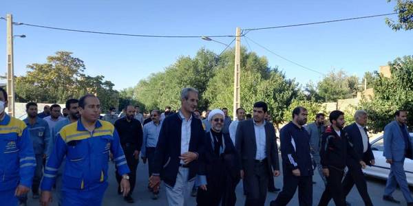 بمناسبت گرامیداشت هفته دولت همایش پیاده روی مدیران و کارکنان دولت