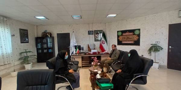 دیدار آقازیارتی فرماندار شهرستان فراهان با سرکار خانم مفتح زاده مدیرکل دفتر امور بانوان و خانواده استانداری مرکزی