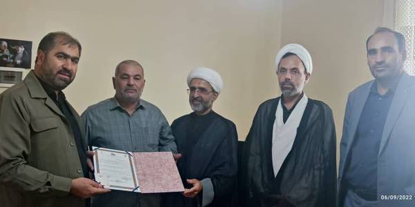 🔴فرماندار و امام جمعه شهرستان فراهان به همراه رئیس بنیاد شهید با حضور در روستای ماستر با خانواده جانبازان سرافراز حسین ماستری و محمدرضا شیخی دیدار و گفتگو کردند.