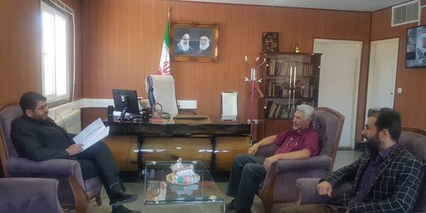 دیدار و گفتگو                                                                                :