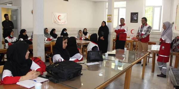 باتوجه به برگزاری دوره استانی جستجو و نجات در آوار ویژه امدادگران خواهر استان مرکزی در روز یکشنبه ۲۰شهریور  مدیر عامل هلال احمر استان و حاجی محمدی رییس هلال احمر تفرش با محمد رضا رضایی فرماندار تفرش دیدار وگفتگوودر خصوص دوره آموزشی وهمکاری فرمانداری تبادل نظر نمودند