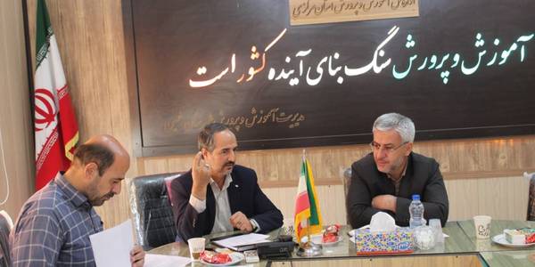 سیصد و سومین جلسه شورای آموزش و پرورش شهرستان خمین برگزار شد