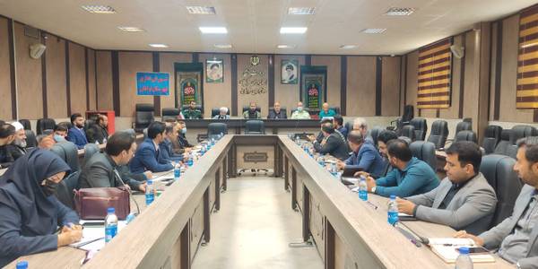 ششمین جلسه شورای اداری شهرستان فراهان  به ریاست آقازیارتی فرماندار شهرستان و با حضور بیاتی نماینده مردم منطقه در مجلس شورای اسلامی ،و حجت الاسلام یعقوبی امام جمعه فراهان و اعضای جلسه  در محل فرمانداری برگزار شد.