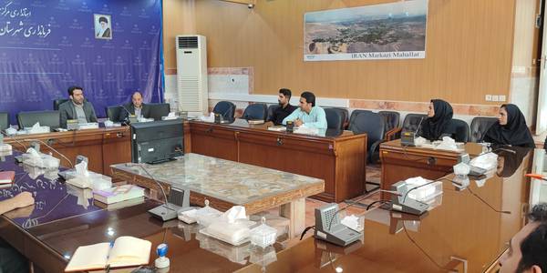 جلسه هماهنگی با دهیاران برای تاسیس باجه های پست بانک در سطح روستاهای شهرستان