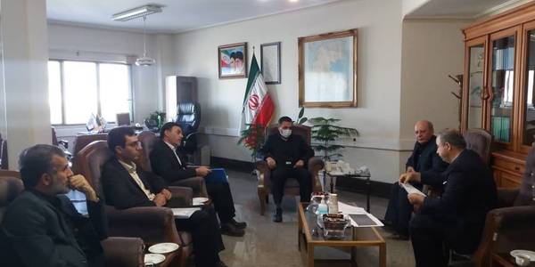 جلسه. کارگروه تسهیل و رفع موانع تولید استان به ریاست میرزاخانی معاون هماهنگی امور اقتصادی و توسعه منطقه ای استاندار و با حضور سرپرست دفتر هماهنگی امور اقتصادی، مدیران و نمایندگان دستگاه های اجرایی برگزار شد.
در این جلسه مشکلات شرکت نورد لوله صفا مورد بررسی قرار گرفت.