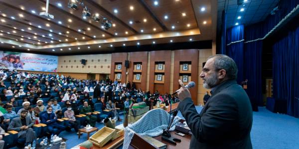 تحویل ۴۱ طرح آموزشی به آموزش و پرورش استان مرکزی در سال ۱۴۰۱