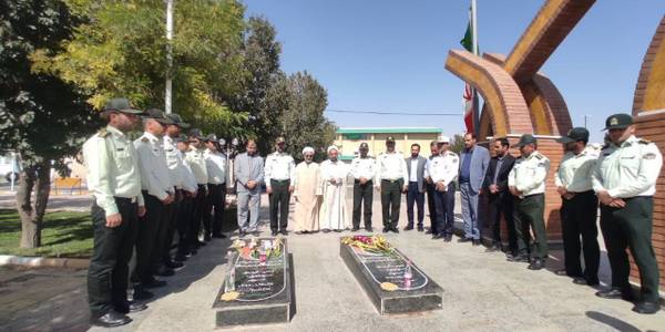 🔴غبار روبی و عطرافشانی مزار مطهر شهدای گمنام شهر فرمهین به مناسبت هفته نیروی انتظامی