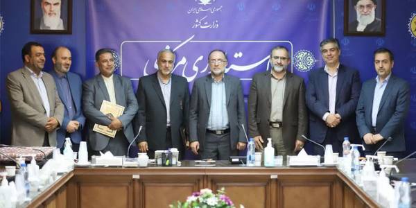 آیین تکریم و معارفه مدیران  کل دفتر امور شهری و شوراها و امور اداری و مالی استانداری برگزار شد.