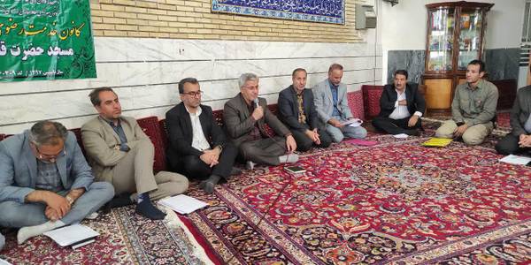 جلسه بررسی مسائل و مشکلات محله احمد آباد خمین برگزار شد