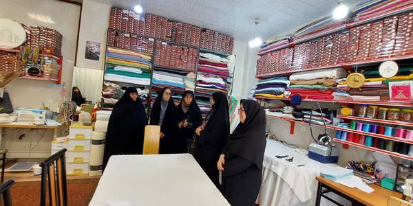 بازدید از کارگاه تفرشی دوزی و سرمه دوزی توسط سرکار خانم مفتح زاده  مدیر کل بانوان استانداری  به همراه هیات همراه که توسط خانم محب علی به همراه خانواده  در سال 98  در سال 1400 شهر تفرش  به عنوان شهر ملی تفرشی  دوزی به ثبت رسید در حال حاضر برای 3 نفر از بانوان به صورت استخدامی و حدود  50  نفر به صورت غیراستخدامی اشتغال  ایجاد  شده  است .1401-07-06