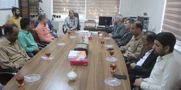 فرماندار با رئیس و کارکنان دامپزشکی خمین دیدار کرد