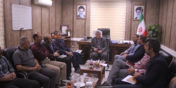 جلسه بررسی مسائل و مشکلات روستای مزاین شهرستان خمین برگزار شد.