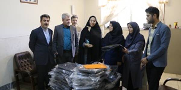 اهدای کوله دانش آموزی به دانش آموزان مدارس استثنائی شهر شازند و مهاجران