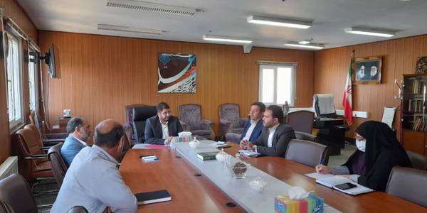 جلسه بررسی مشکلات راههای  روستایی شهرستان به ریاست محمد رضا رضایی فرماندار و با حضور درودیان بخشدار مرکزی و مشهدی مشاور نماینده مردم شهرستان تشکیل گردید. در این نشست آخرین اقدامات و پیگیری های صورت گرفته برای بهسازی و آسفالت معابر روستایی بررسی و تصمیمات لازم برای تسریع در روند پروژه ها اتخاذ گردید.