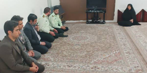 دیدار فرماندار با خانواده شهید والامقام عظیم فرهادی