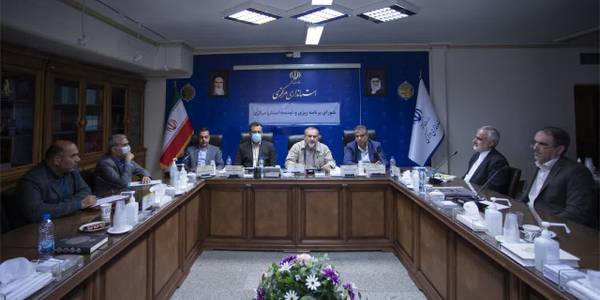 برگزاری نشست شورای برنامه ریزی و توسعه استان *