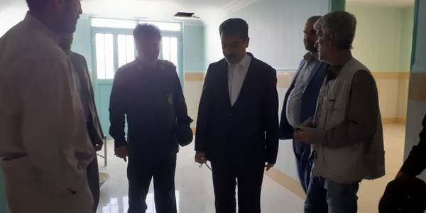 بازدید میدانی فرماندار شهرستان شازند از بیمارستان خیر ساز شهر هندودر
