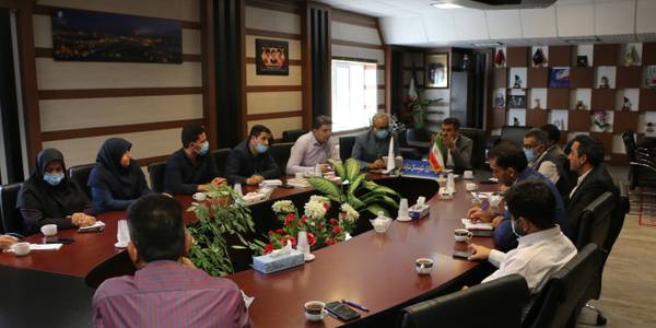 برگزاری جلسه داخلی کارکنان فرمانداری شهرستان شازند