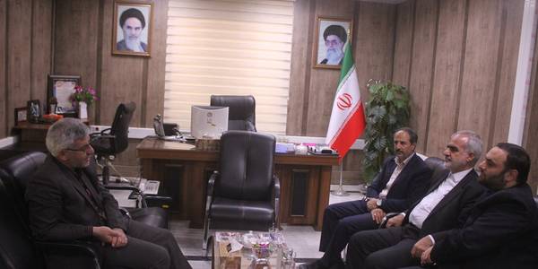 نشست مدیر کل آموزش و پرورش استان با فرماندار شهرستان خمین برگزار شد