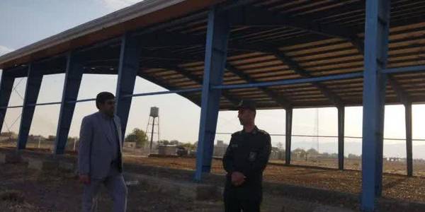 بازدید فرماندارخنداب از سالن ورزشی دهستان دهچال