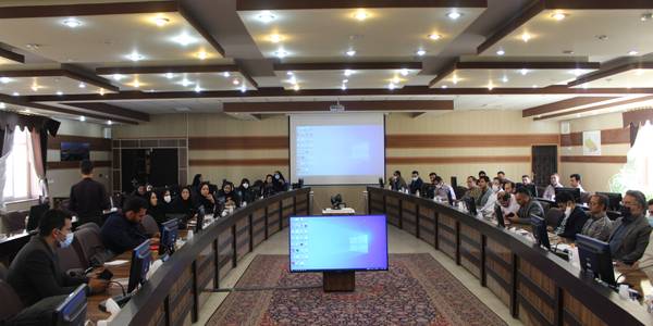 تشریح برنامه ها و اهداف مسئولین امور مالی دهیاری های استان