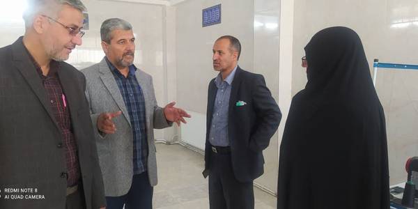 بازدید  سرکار خانم  مفتح  زاده  مدیر کل امور بانوان  استانداری  و  فرماندار شهرستان خمین از کارگاه  خیاطی با مدیریت  آقای احمدی در روستای رباط ارجمند ضمن ارائه  گزارش روند  فعالیت و  مشکلات  موجود  در این  کارگاه  .١٤٠١-٠٨-٠١