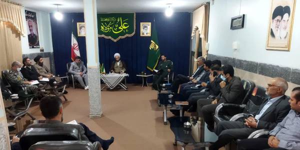 دیدار مدیران ادارات خنداب با امام جمعه شهرستان