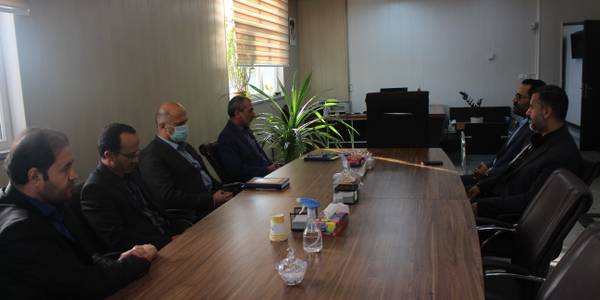 برگزاری نشست با مدیرکل دامپزشکی استان