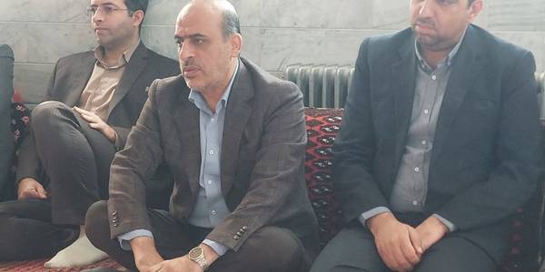 حضور دکتر آصفری نماینده محترم مردم شریف شهرستان های اراک کمیجان وخنداب در مجلس شورای اسلامی و دکتر امیر هادی فرماندار شهرستان اراک در محور قره کهریز از بخش مرکزی شهرستان اراک