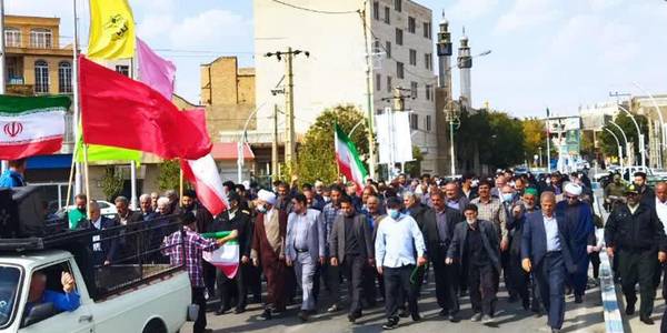 راهپیمایی پرشوراهالی شهرستان خنداب در محکومیت جنایت اخیر دشمنان اسلام در حرم مطهر شاهچراغ (ع)