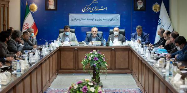 استان مرکزی تابستان را با کمترین تنش در زمینه تأمین برق سپری کرد- نیازهای استان در برنامه هفتم توسعه مورد توجه قرار گیرد