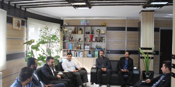 برگزاری نشست با معاونین اداره کل صنعت، معدن و تجارت