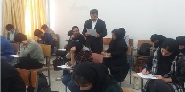 بازدید سرزده فرماندار شهرستان شازند از دانشگاه پیام نور شازند