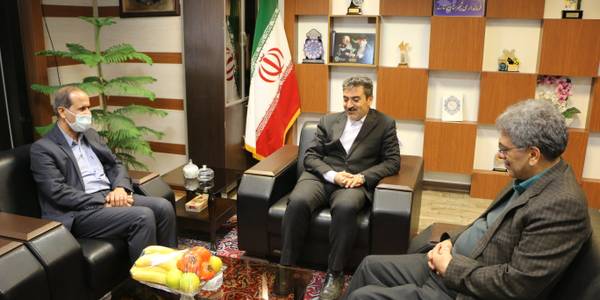 دیدار و نشست فرماندار شهرستان شازند با مدیرعامل شرکت پتروشیمی شازند