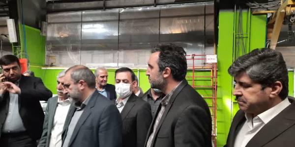 بازدید استاندار مرکزی به همراه معاون هماهنگی امور اقتصادی استانداری مرکزی به همراه دکتر هادی فرماندار اراک از کارخانه های صنعتی اراک