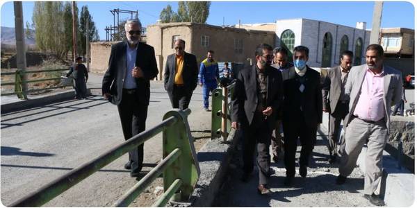 بازدید میدانی معاون سیاسی، امنیتی و اجتماعی استانداری مرکزی و فرماندار شهرستان شازند از روستای بهمنی