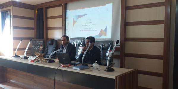 برگزاری پنجاهمین کارگاه آموزشی ویژه دهیاران بخش مرکزی شهرستان شازند