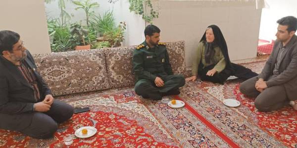 دیدار فرماندار با خانواده معظم شهیدان بداقی و کریمی