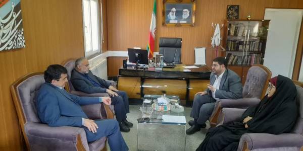 حیدری مدیرکل مالی استانداری مرکزی با حضور در فرمانداری با محمدرضا رضایی فرماندار شهرستان تفرش دیدار و در خصوص موضوعات مختلف با فرماندار بحث و تبادل نظر نمودند.