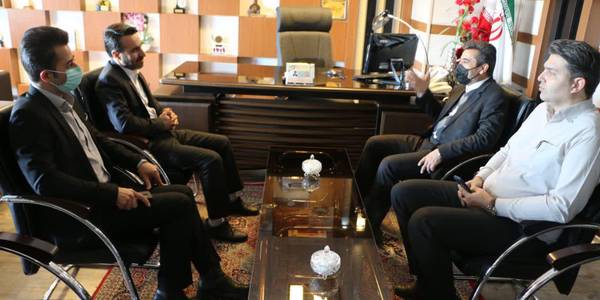 دیدار و نشست مدیر فناوری اطلاعات، امنیت فضای مجازی و شبکه دولت استانداری مرکزی با فرماندار شهرستان شازند