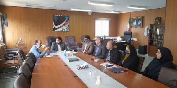 آیین تکریم و معارفه سرپرست جدید اداره بهزیستی شهرستان تفرش با حضور محمدرضا رضایی فرماندار تفرش و محمد زیدوند مدیرکل بهزیستی استان در فرمانداری انجام شد. در این جلسه از زحمات رئیس قبلی تقدیر و سرپرست اداره بهزیستی شهرستان تفرش معرفی گردید.