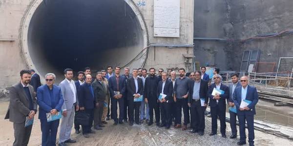 بازدید شهرداران و روسای شوراهای اسلامی استان از مترو و قطار شهری شهرداری مشهد