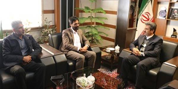 دیدار و نشست فرماندار شهرستان شازند با مدیرکل تعاون، کار و رفاه اجتماعی استان مرکزی