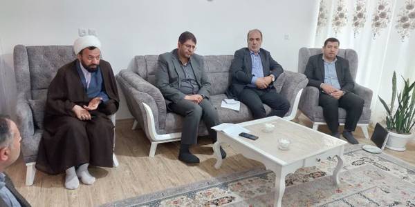 صبح امروز طرح رایحه خدمت  در روستای #قره_جاقیه و دیدار با اهالی روستا با حضور مهندس محمدرضارضایی فرماندارشهرستان تفرش،  دکتر بیاتی نماینده مردم شهرستان در مجلس شورای اسلامی، درودیان بخشدار مرکزی، جمعی از مدیران دستگاه‌های اجرایی و رئیس شورای اسلامی بخش صورت پذیرفت.
در این دیدار اختصاص اعتبار برای بهسازی کانال کشاورزی و بهسازی معابر روستا و پیگیری اتصال آب شرب به مخزن ۵۰۰۰ متر مکعبی، توسعه شبکه آب و نصب شیر تخلیه، رفع مشکل سرریز مخزن آب شرب، تامین اعتبار زیرسازی محور کوره قره جاقیه مصوب گردید.