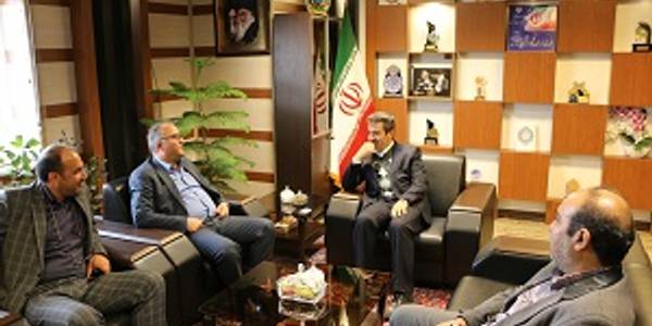 دیدار و نشست فرماندار شهرستان شازند با مدیرکل حفاظت محیط زیست استان مرکزی