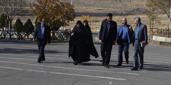 بازدید فرماندار شهرستان اراک از مرکز آموزشی فرزانگان