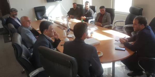 "نشست فرماندار با مسئولین اتحادیه های صنفی"