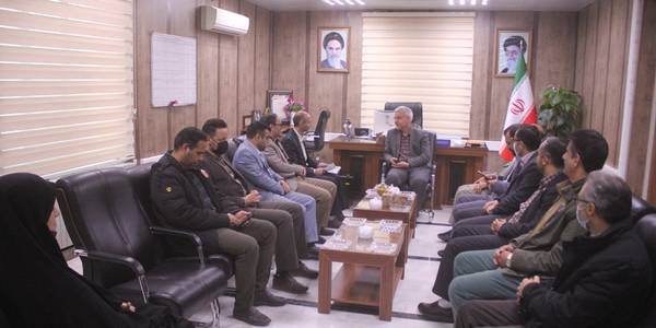 نشست سرپرست و معاونین دانشگاه های پیام نور استان و شهرستان با فرماندار خمین برگزار شد